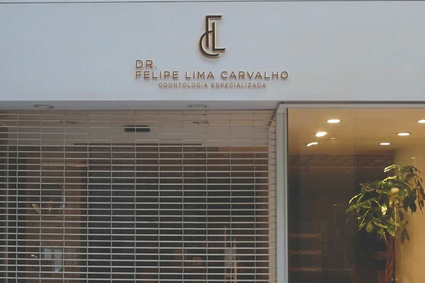 Dr. FELIPE LIMA CARVALHO