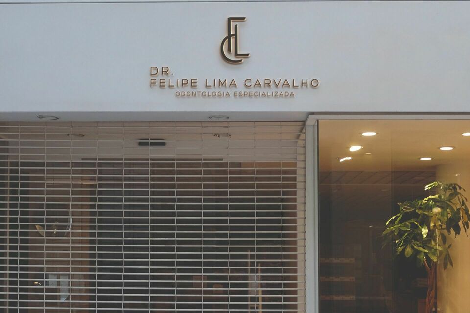 Dr. FELIPE LIMA CARVALHO